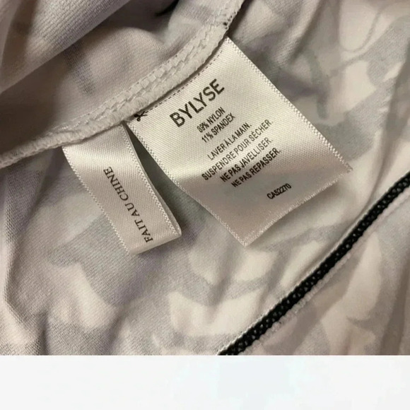 Bylyse Floral Black White Rhinestone Zip Up Jacket Size Medium - Picture 8 of 8